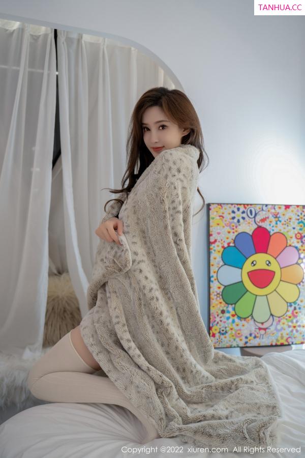 周妍希 奶瓶土肥圆 [XiuRen]高清写真图 2022.11.01 No.5787 奶瓶土肥圆矮挫丑黑穷 丰腴美臀第15张图片